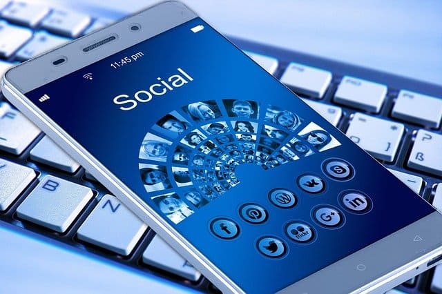 Marketing social networks